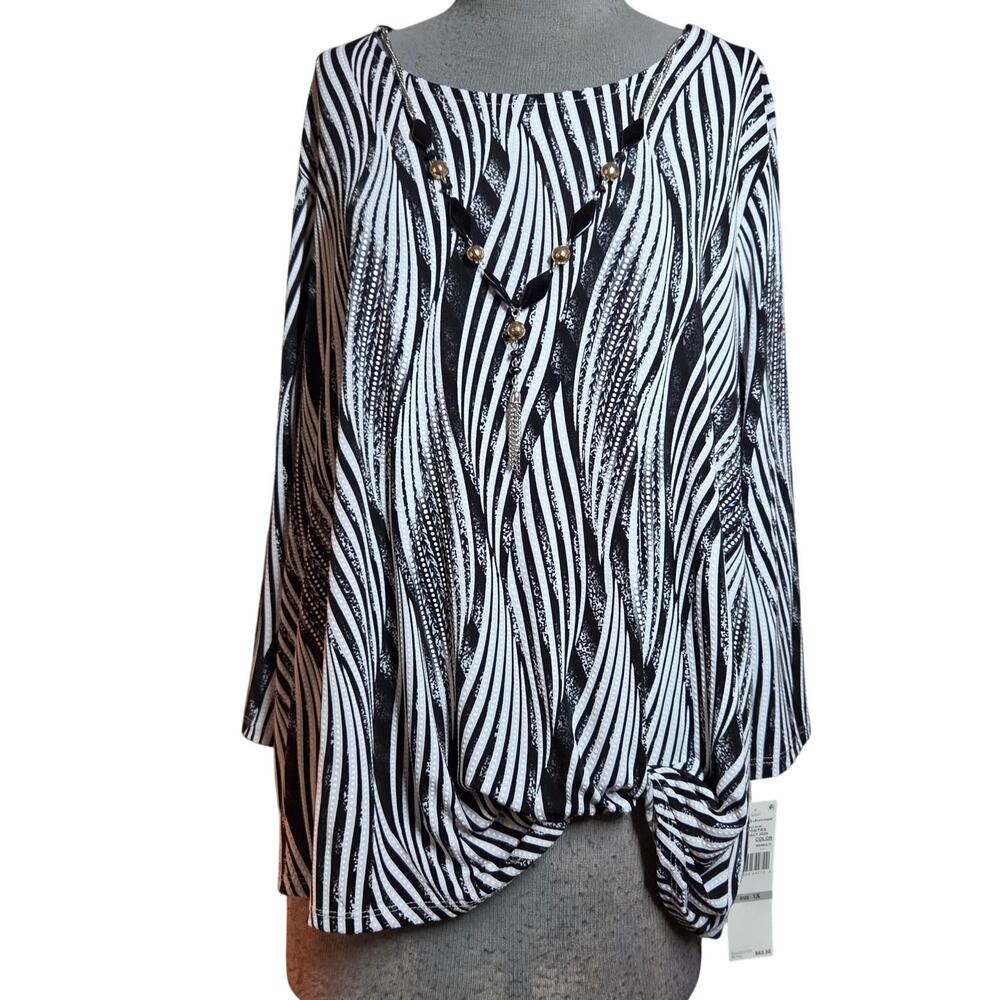 Black and White Faux Necklace Blouse New with Tags Size 1X